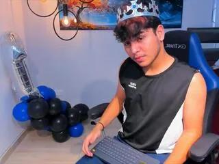 Explore sweet camslut Lord_mackhenzy lord_mackhenzy from Flirt4Free