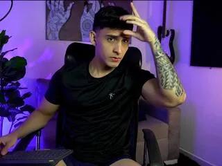 Discover Ryan_walker, he wants to masturbate for you ryan_walker from Flirt4Free