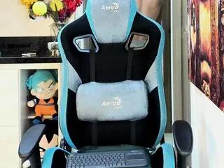 Watch naked camwhore Titan_jones titan_jones from Flirt4Free