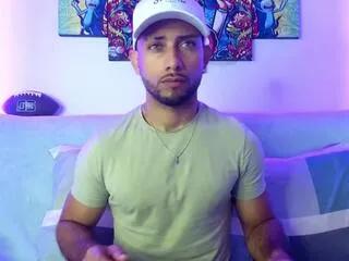 tyler_brownn from Flirt4Free