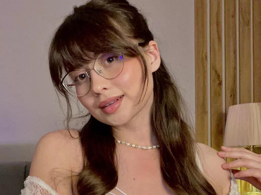 Sweet AitanaMagic wants you to fuck her body now AitanaMagic from LiveJasmin