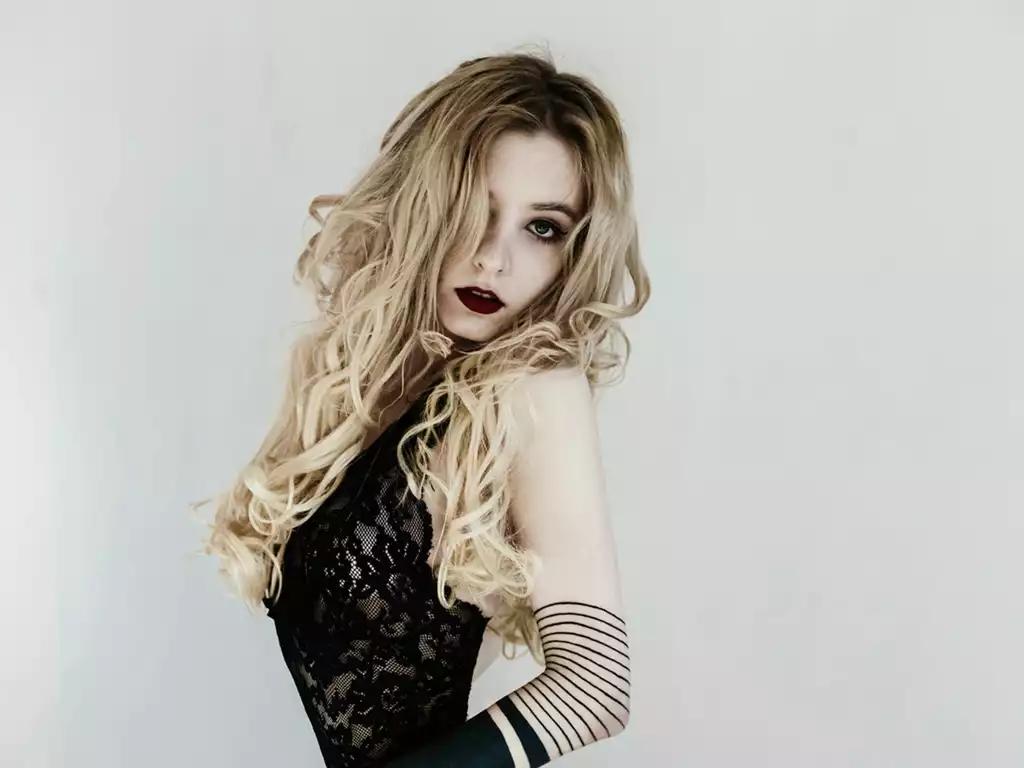 Masturbate to slutty model AngelikaMoebius AngelikaMoebius from LiveJasmin