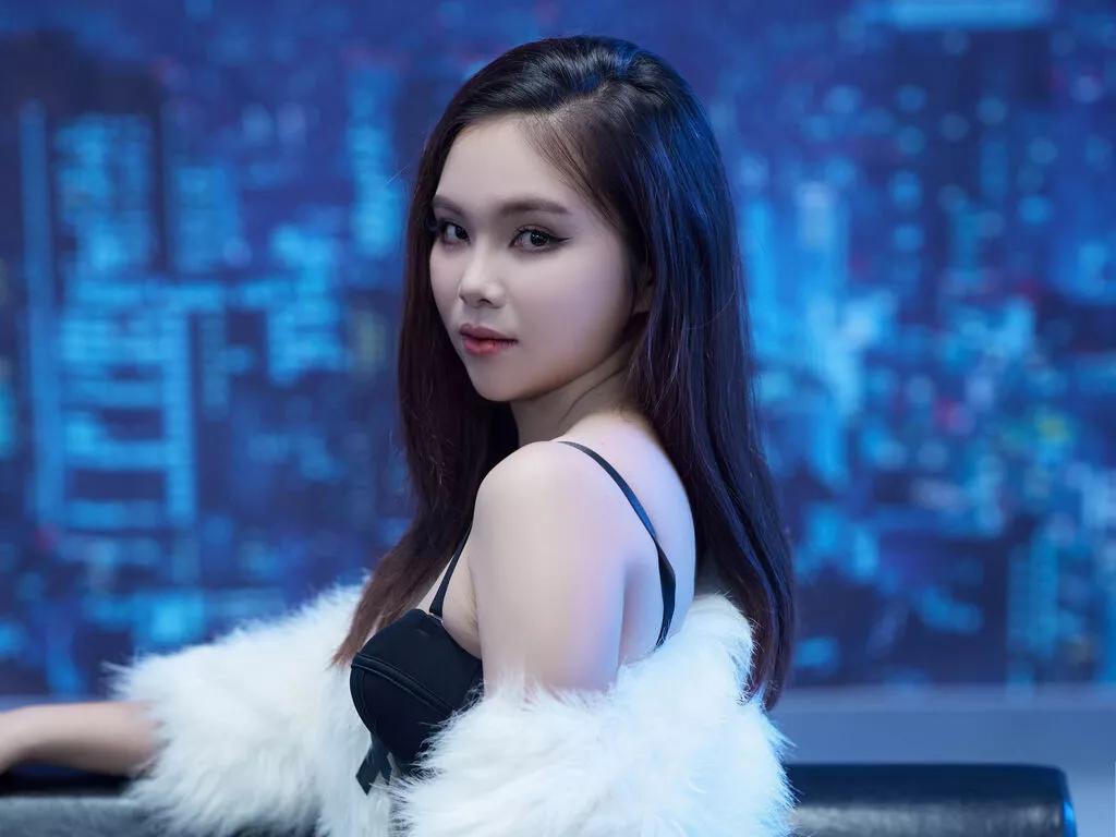 Sweet AnnaErena wants you to fuck her body now AnnaErena from LiveJasmin