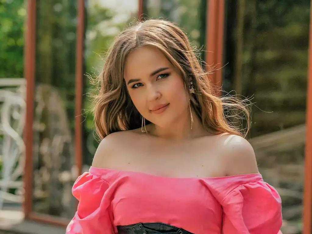 Sweet AryaCox from LiveJasmin AryaCox from LiveJasmin