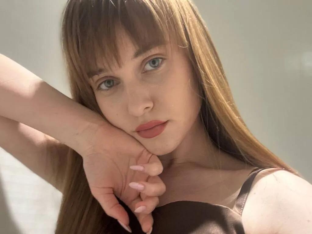 Explore BettySamers, she wants to masturbate for you BettySamers from LiveJasmin