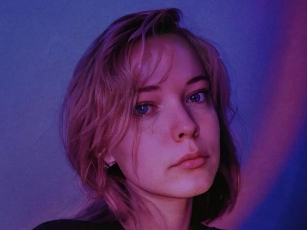 Watch CharlieFenniman, she wants to masturbate for you CharlieFenniman from LiveJasmin