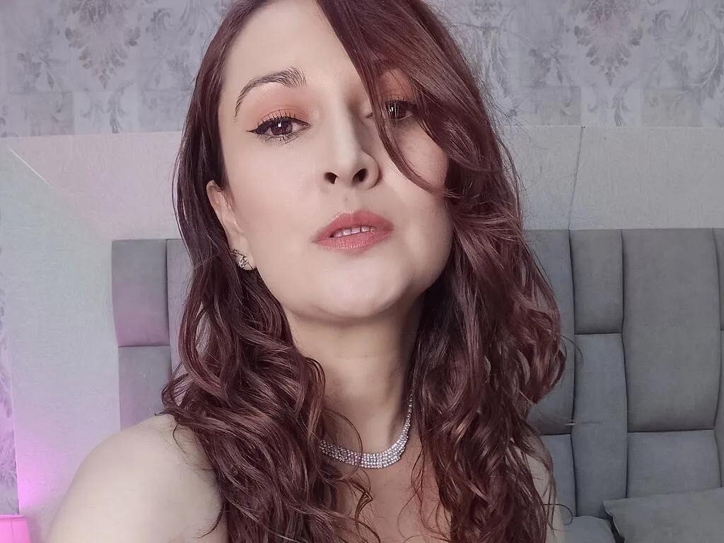 CharlotteeHarper from LiveJasmin