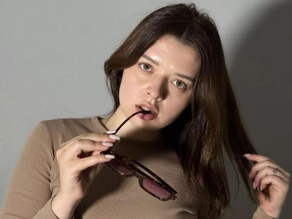 Discover DevonaChurchey, she wants to masturbate for you DevonaChurchey from LiveJasmin