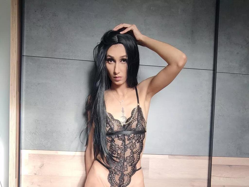 Try EvaWilds, she wants to masturbate for you EvaWilds from LiveJasmin