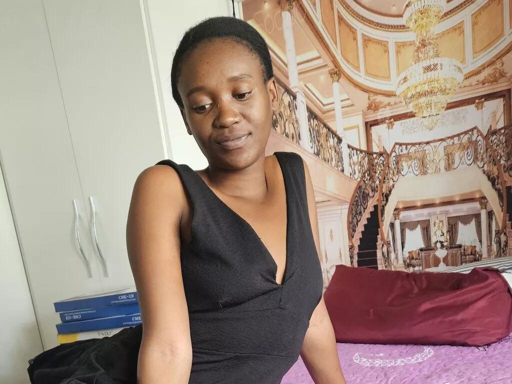 Try FaithEvans, she wants to masturbate for you FaithEvans from LiveJasmin