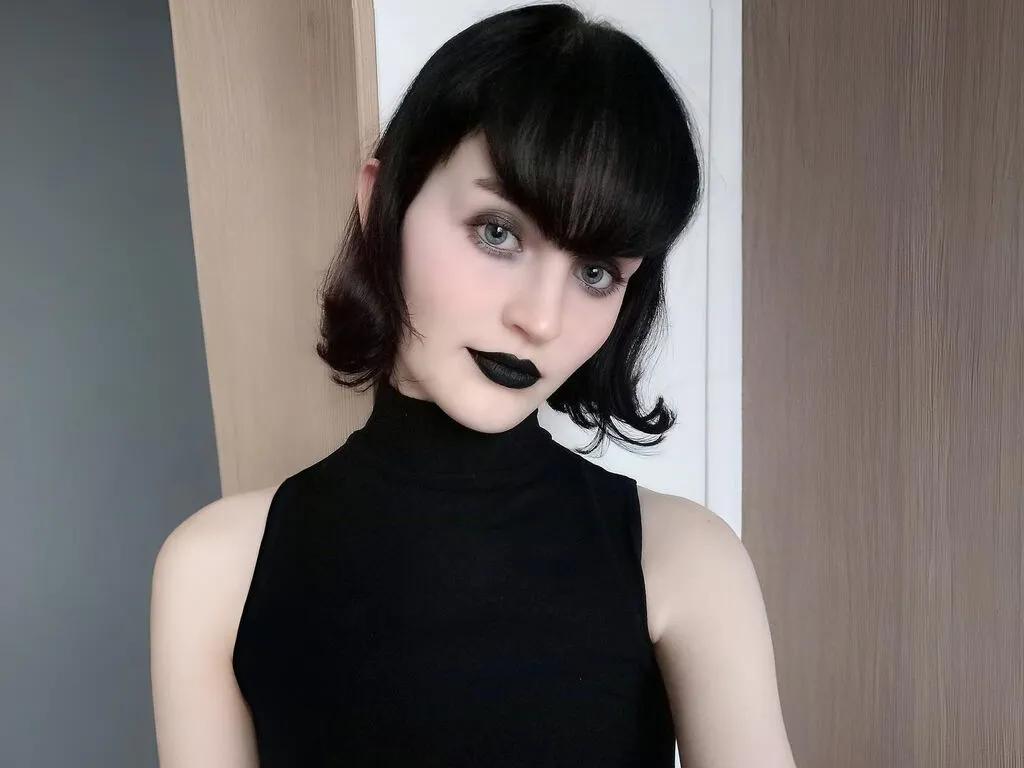 Sexy HiediChilo wants you to fuck her body now HiediChilo from LiveJasmin