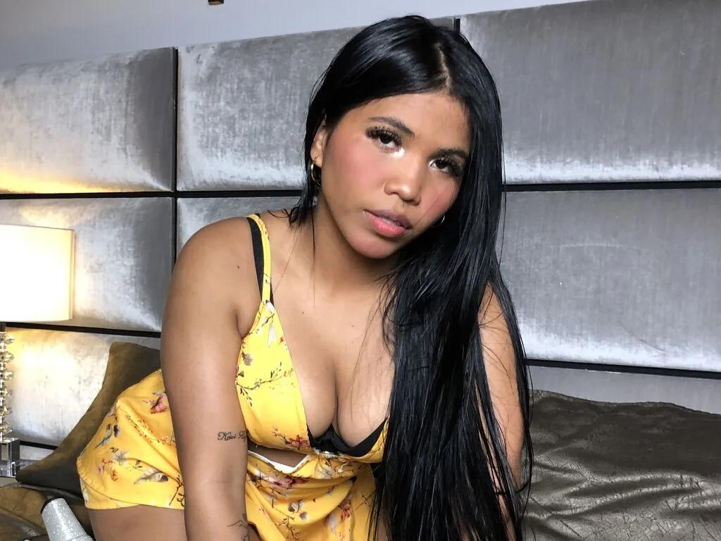 Explore LiveJasmin's IisabellaVega IisabellaVega from LiveJasmin