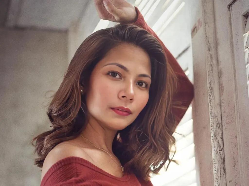 Masturbate to LiveJasmin's JadeScarlette JadeScarlette from LiveJasmin