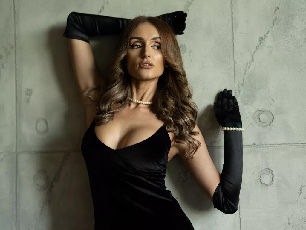 Masturbate to sweet stripper Jane Jane from LiveJasmin