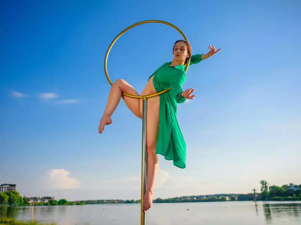 Masturbate to LucyStrike, she wants to masturbate for you LucyStrike from LiveJasmin