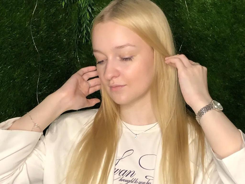 Try MadalineStehlik, she wants to masturbate for you MadalineStehlik from LiveJasmin