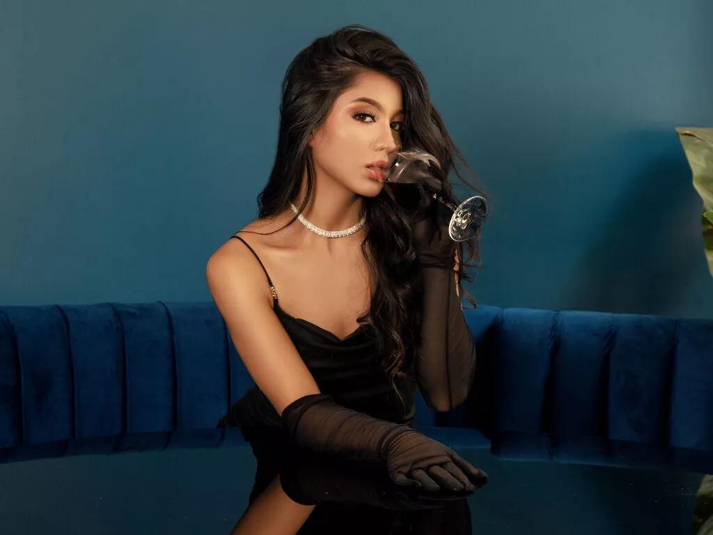 Watch MaddieBennett, she wants to masturbate for you MaddieBennett from LiveJasmin