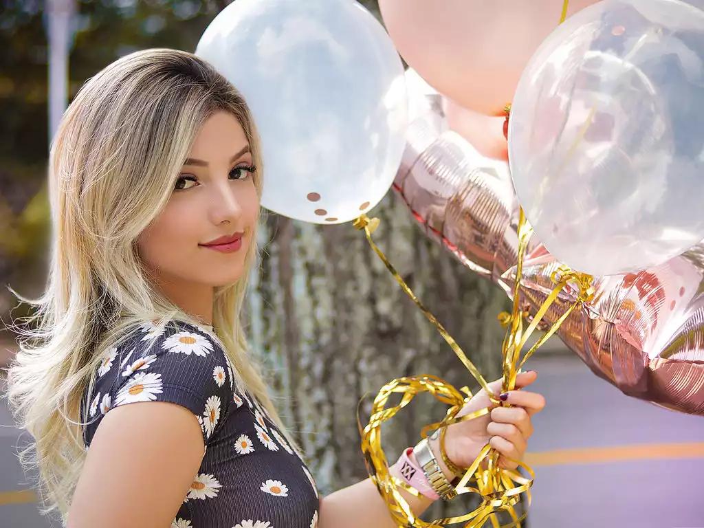 Watch LiveJasmin's NataliaWaller NataliaWaller from LiveJasmin