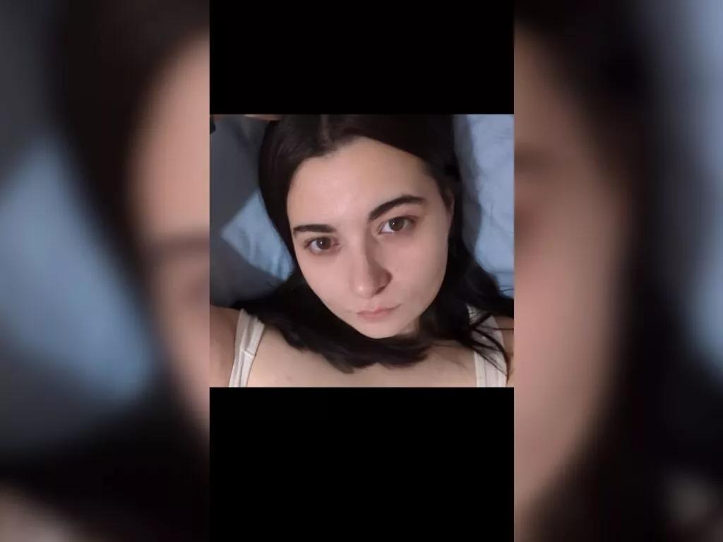 Explore 26 years old SashaMaroon from LiveJasmin SashaMaroon from LiveJasmin