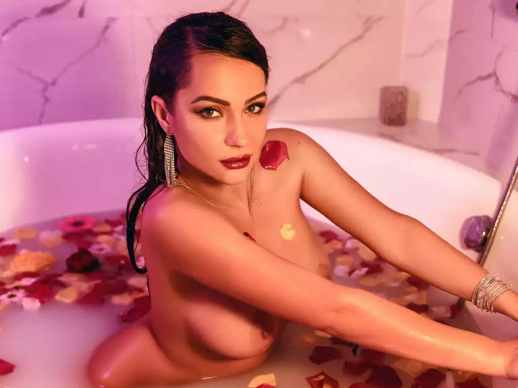 Try sexy slut SelenaIvy SelenaIvy from LiveJasmin