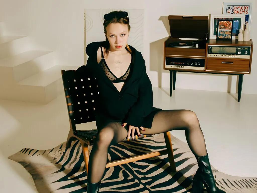 Masturbate to SelinDionis, she wants to masturbate for you SelinDionis from LiveJasmin