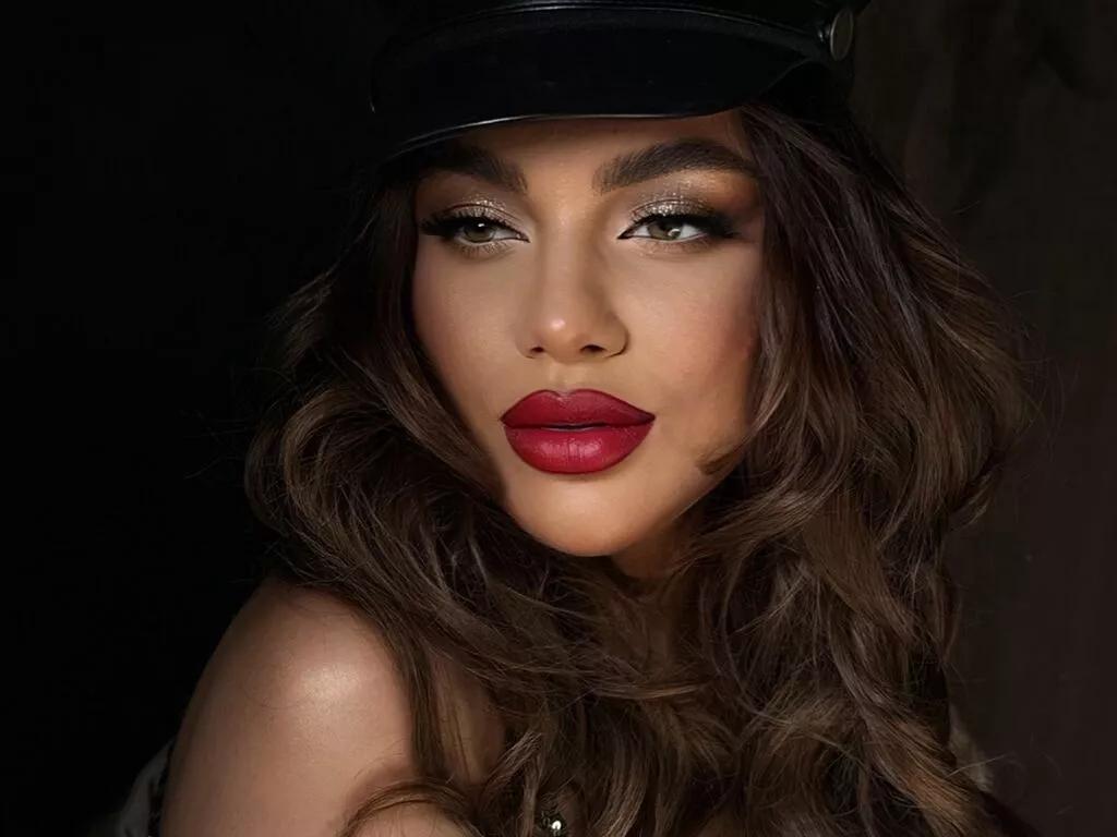 Watch LiveJasmin's TaisaHepburn TaisaHepburn from LiveJasmin