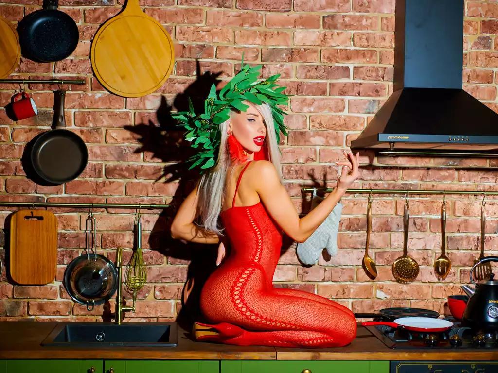 Explore slutty performer VeniceStark VeniceStark from LiveJasmin