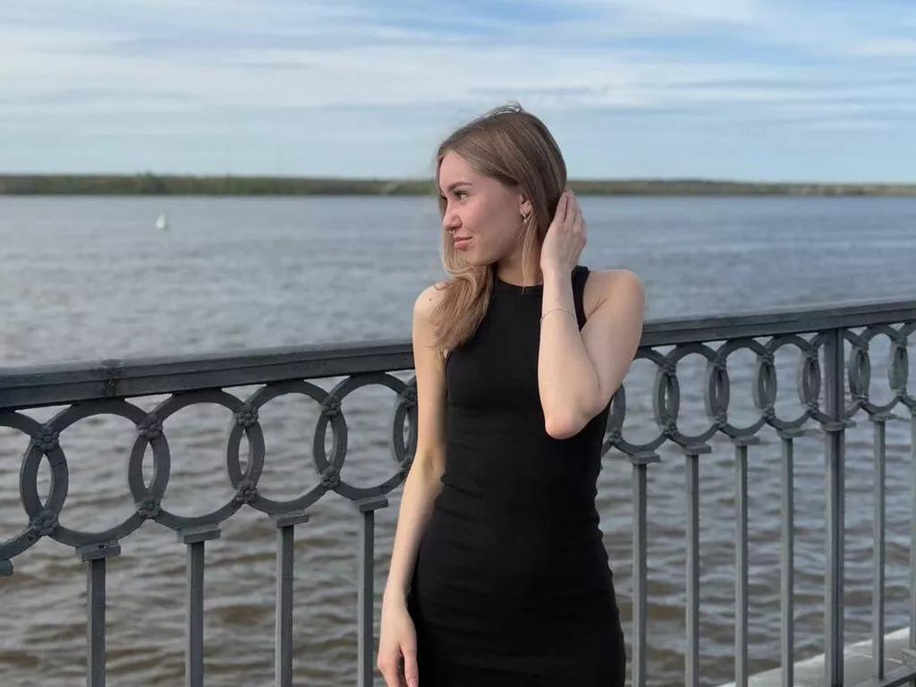 Explore cute camwhore VictoriaAsh VictoriaAsh from LiveJasmin