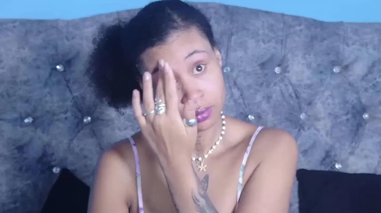 Try Streamray's RachellAnnXd RachellAnnXd from Streamray