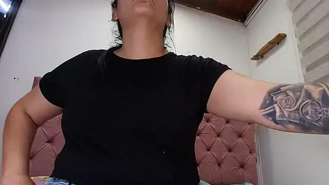 _linda_milk_ from StripChat