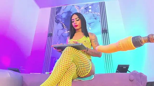 Elizabeth_vegaa from StripChat