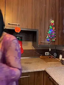 Hotmomcheckk_ from StripChat