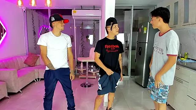 Masturbate to StripChat's Houseofwarrios Houseofwarrios from StripChat