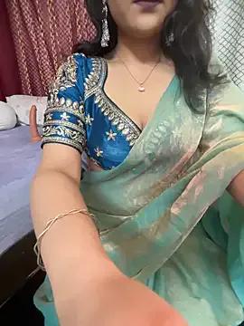 LuscousPussy from StripChat