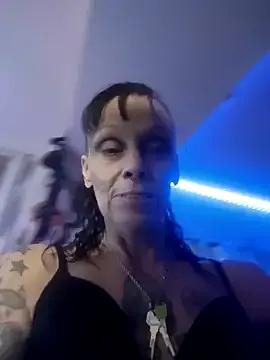 Watch MommyMisfit, she wants to masturbate for you MommyMisfit from StripChat