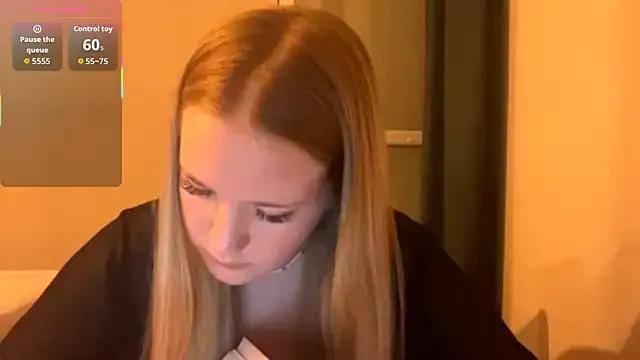 Try sexy camwhore PandaFluff PandaFluff from StripChat