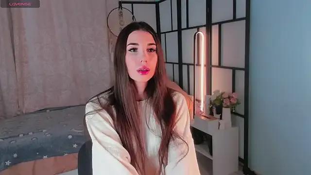 ShennaKoerper from StripChat