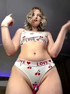 YunnaTyan from StripChat